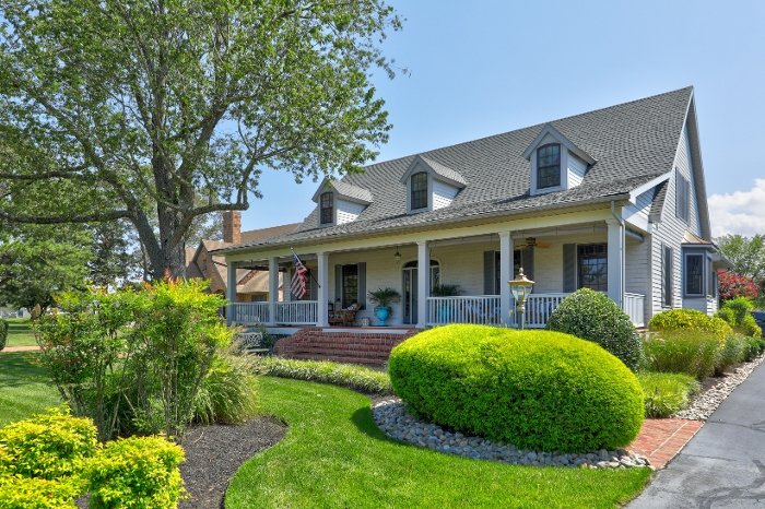 34305 Indian River Drive, Bay Colony